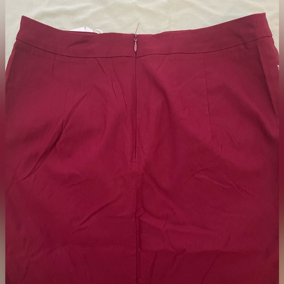 Women’s NWT Pencil Skirt - Picture 5 of 7
